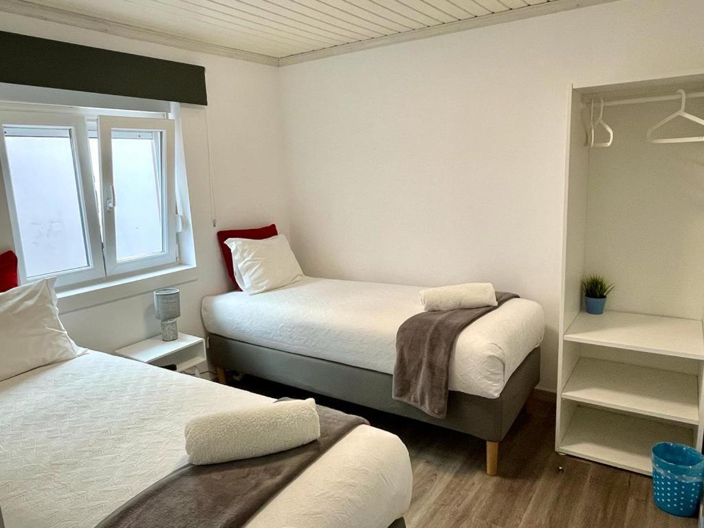 Granny'S Guesthouse برايا دي ميرا المظهر الخارجي الصورة