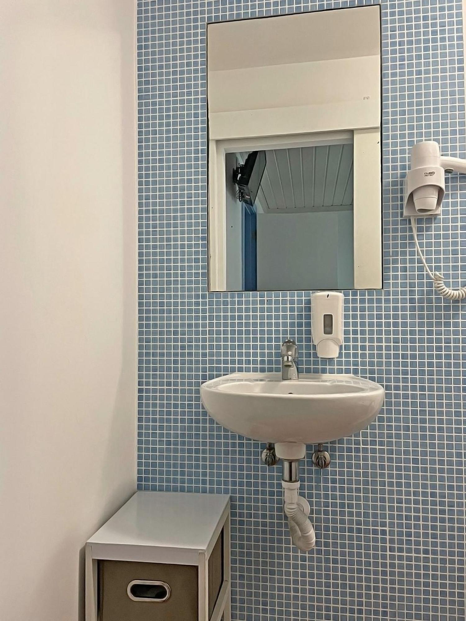 Granny'S Guesthouse برايا دي ميرا المظهر الخارجي الصورة